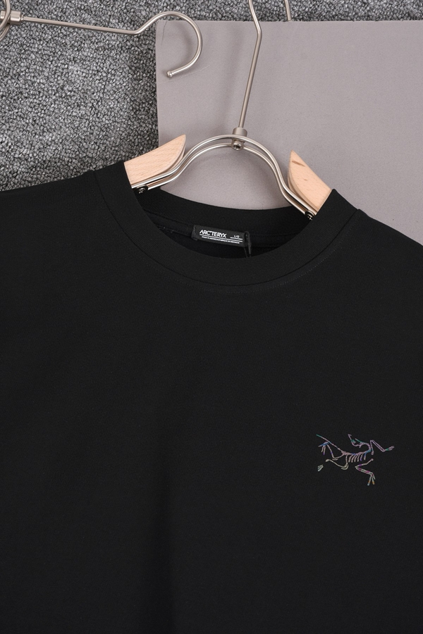 ブランドTシャツ背面デザイン